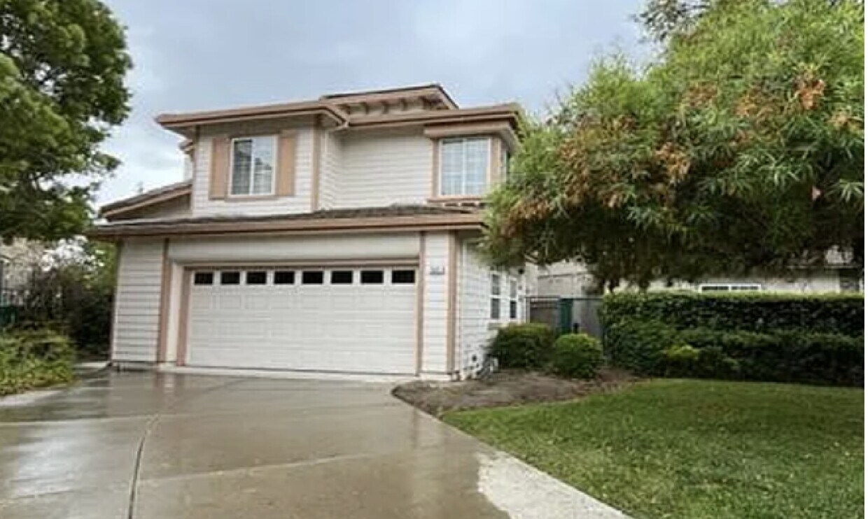 Foto principal - 5630 Highcrest Ct