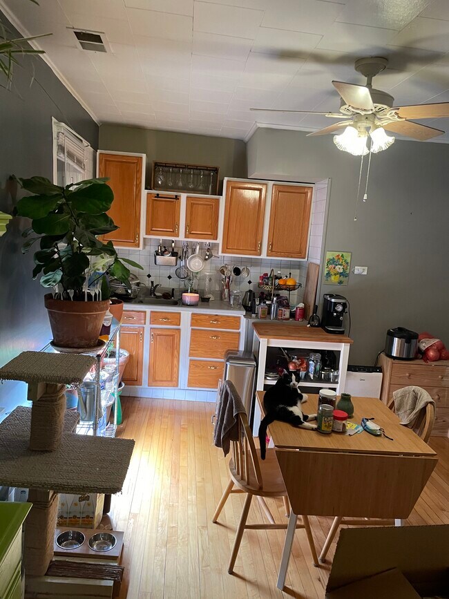Kitchen - 837 W 34th St