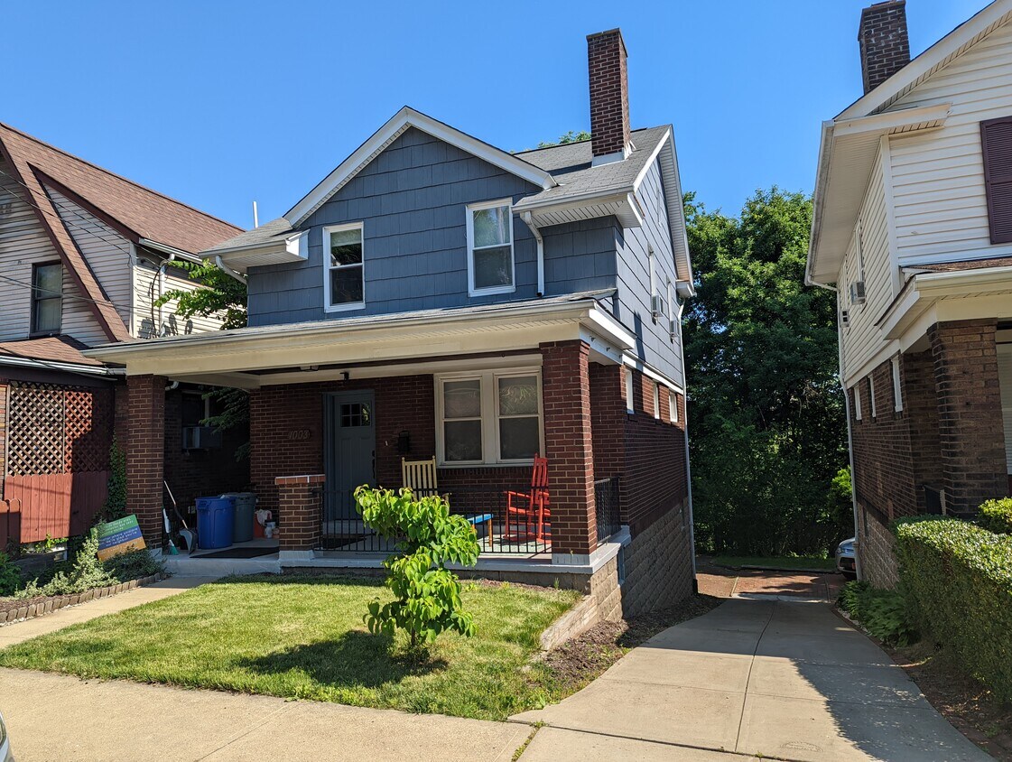 1003 Flemington St, Pittsburgh, PA 15217 House for Rent in Pittsburgh