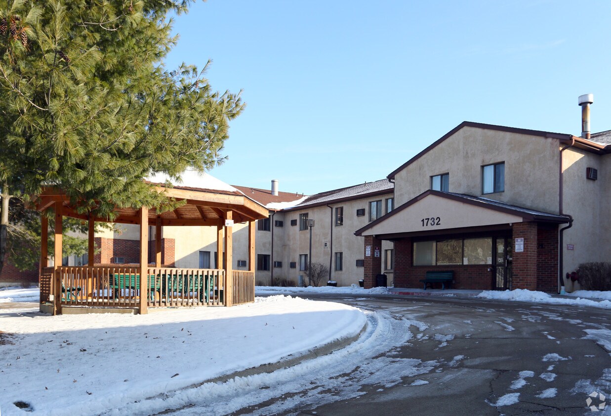 JRC Senior Housing Apartments Canton, OH