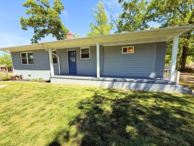 Photo - 202 Mayflower St House