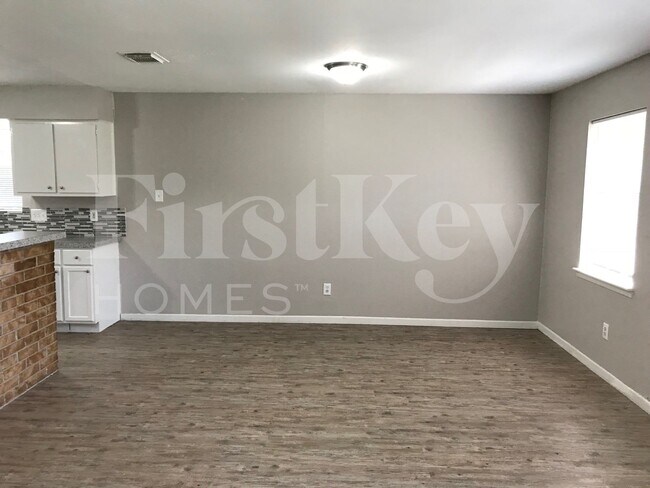 Building Photo - 6719 Indian Falls Dr