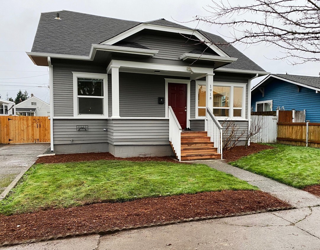 1918 Baker Ave Unit N/A, Everett, WA 98201 Apartment for Rent in Everett, WA