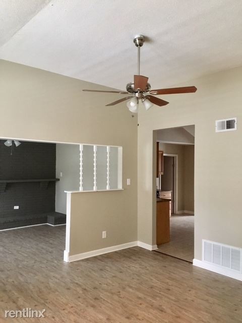 Foto del edificio - 4 br, 1.5 bath House - 7206 Rainbow Dr