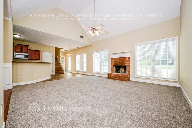 Foto del edificio - 220 Hedgewood Dr