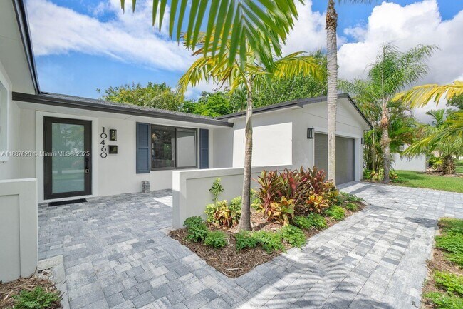 Foto del edificio - 10460 SW 93rd St