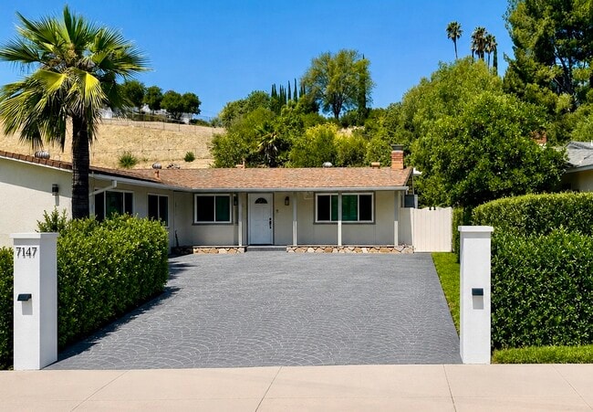 Building Photo - 7147 Pomelo Dr
