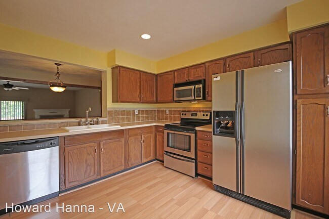Building Photo - 2 br, 2.5 bath House - 230 Misty Point Lane