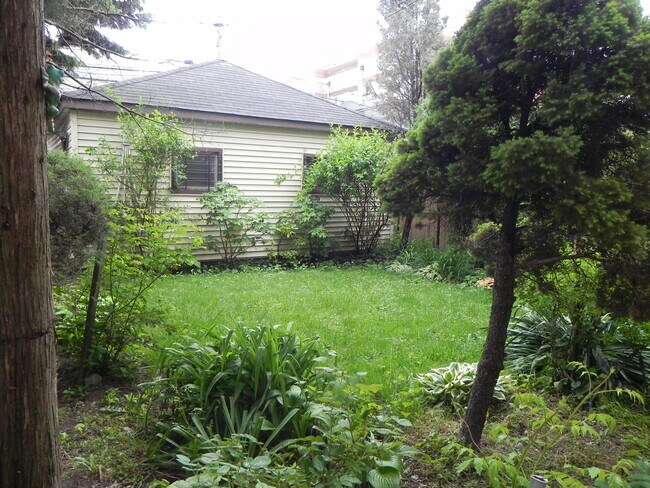 yard - 2149 W Superior St
