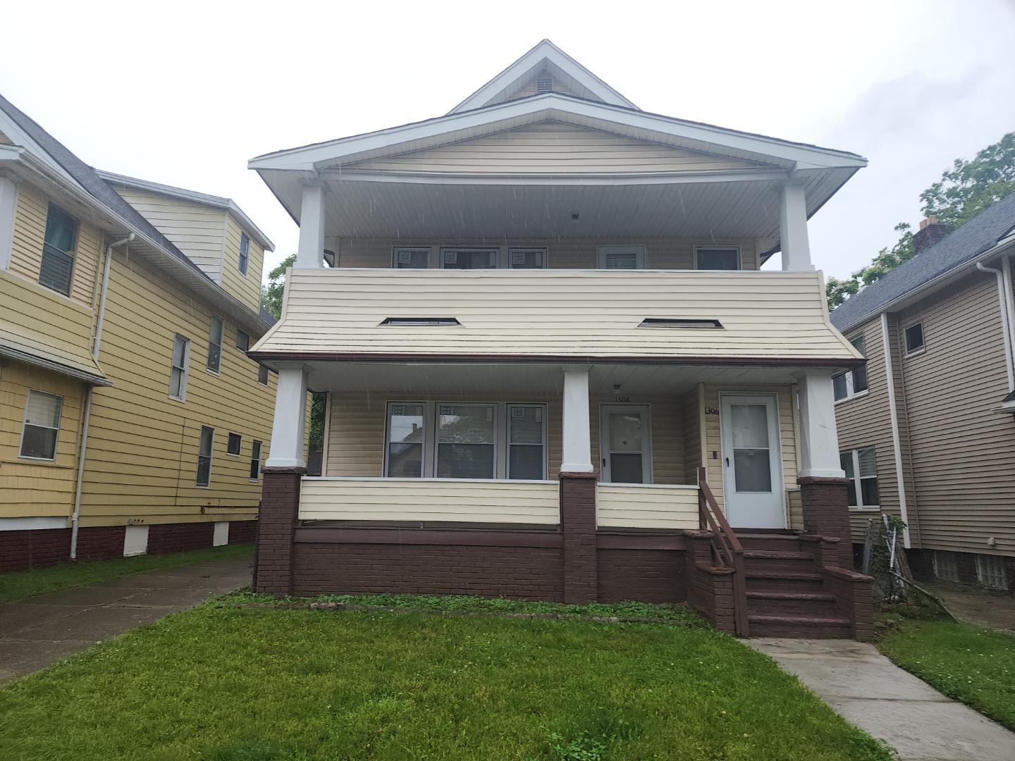 1306 E 134th St East Cleveland, OH 44112 – photo 1