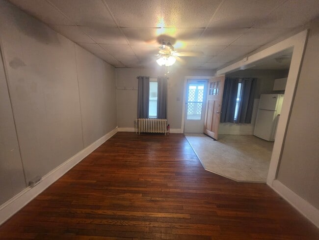 Building Photo - 302 N Nanticoke Ave