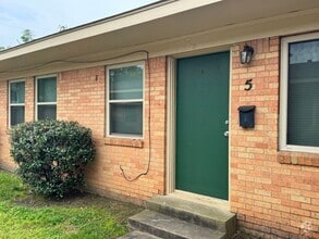 Building Photo - 507 S Fannin Ave