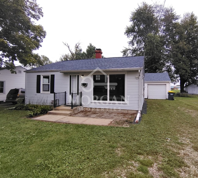 Building Photo - 904 Woodlawn Dr