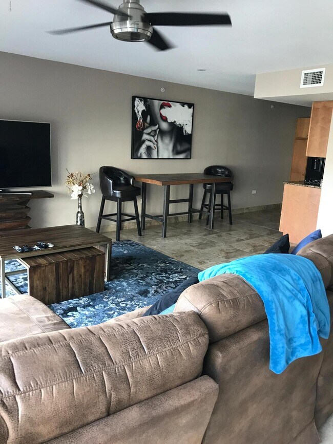 Foto del edificio - 4808 N 24th St