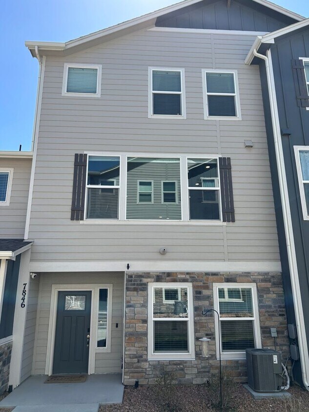 Photo - 7846 Siebert Hts
