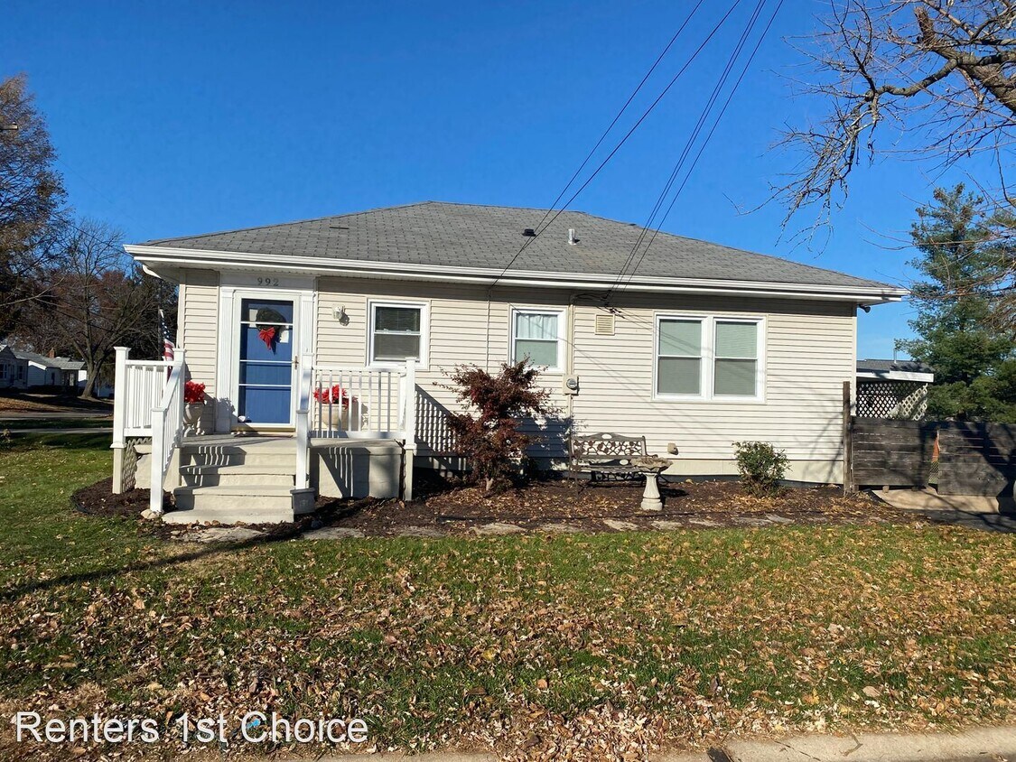 992 Kinstern Dr, Des Peres, MO 63131 House Rental in Des Peres, MO