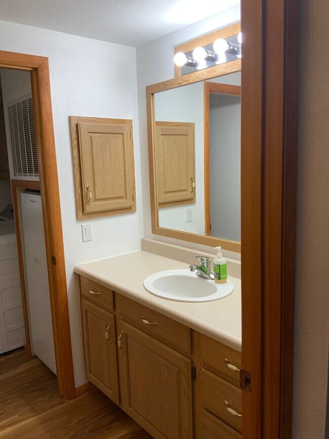 Building Photo - 3 Bedroom 2 Bath Home for Rent in Ephrata