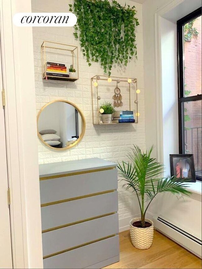 Foto del edificio - 367 W 116th St