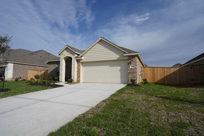 Building Photo - 3615 River Sand Rd
