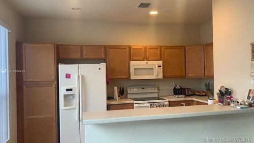 Foto del edificio - 9430 SW 104th St