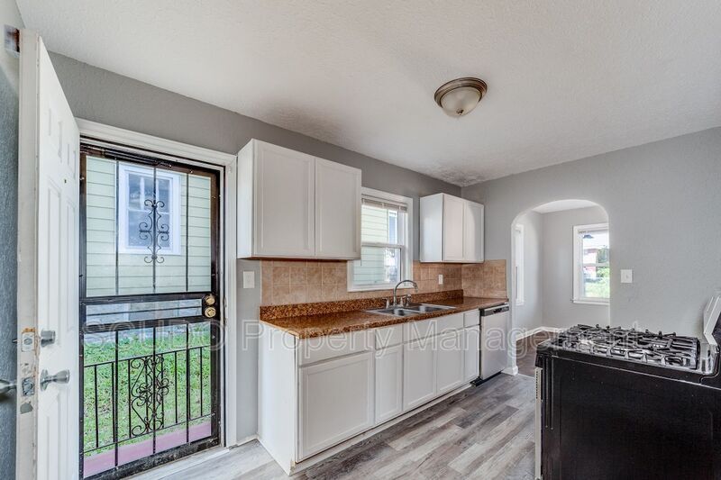 4333 College Ave, Kansas City, MO 64130 House for Rent in Kansas City