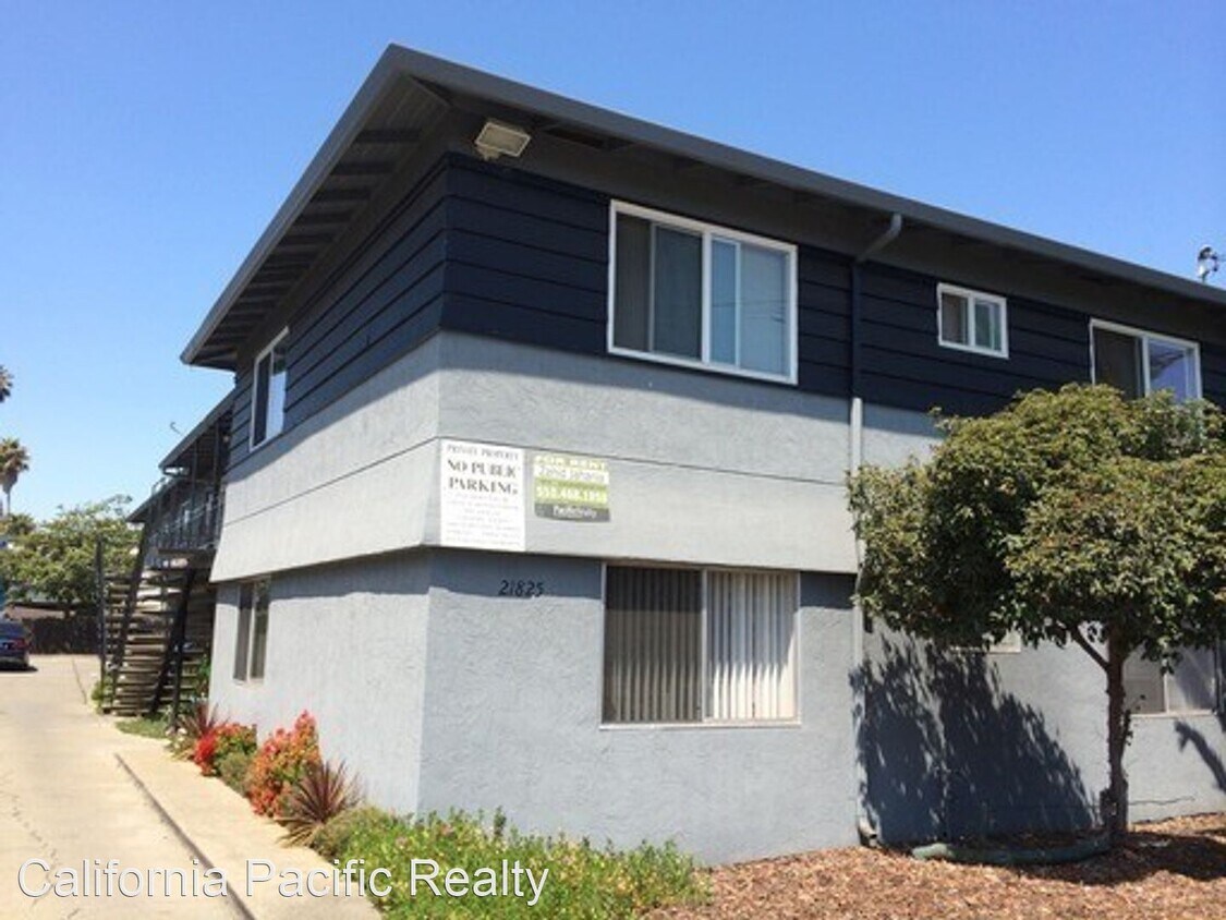 Primary Photo - 21825 Thelma St