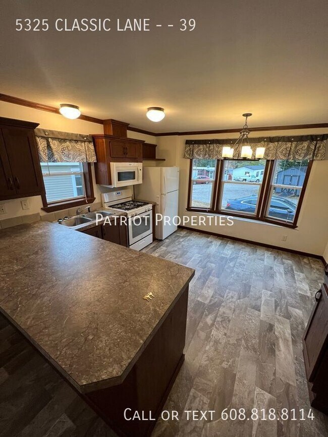 Building Photo - 3 Bed 1 Bath Home in Platteville, WI