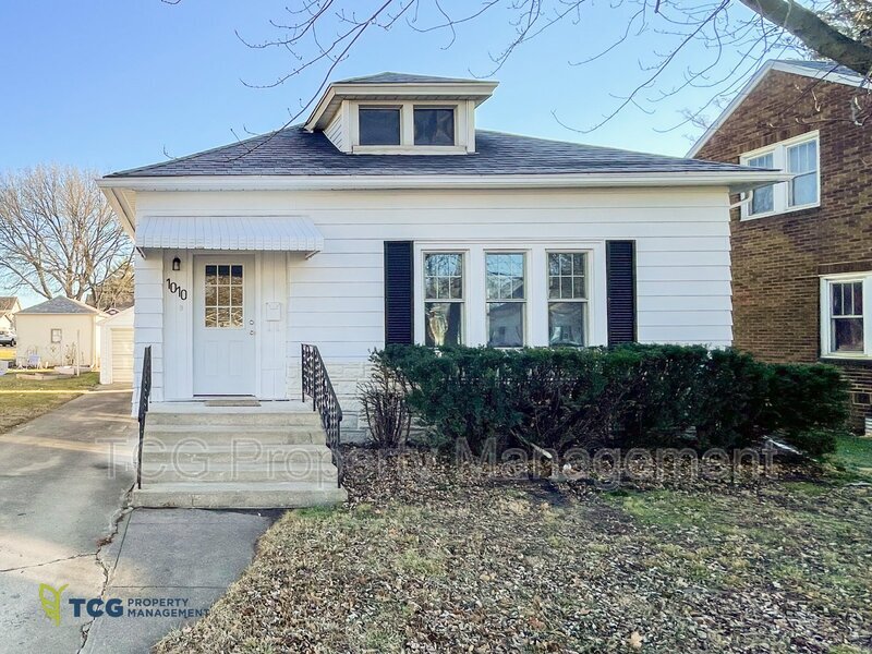 Primary Photo - 1010 Joliet St