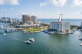 Building Photo - 1 Las Olas Cir
