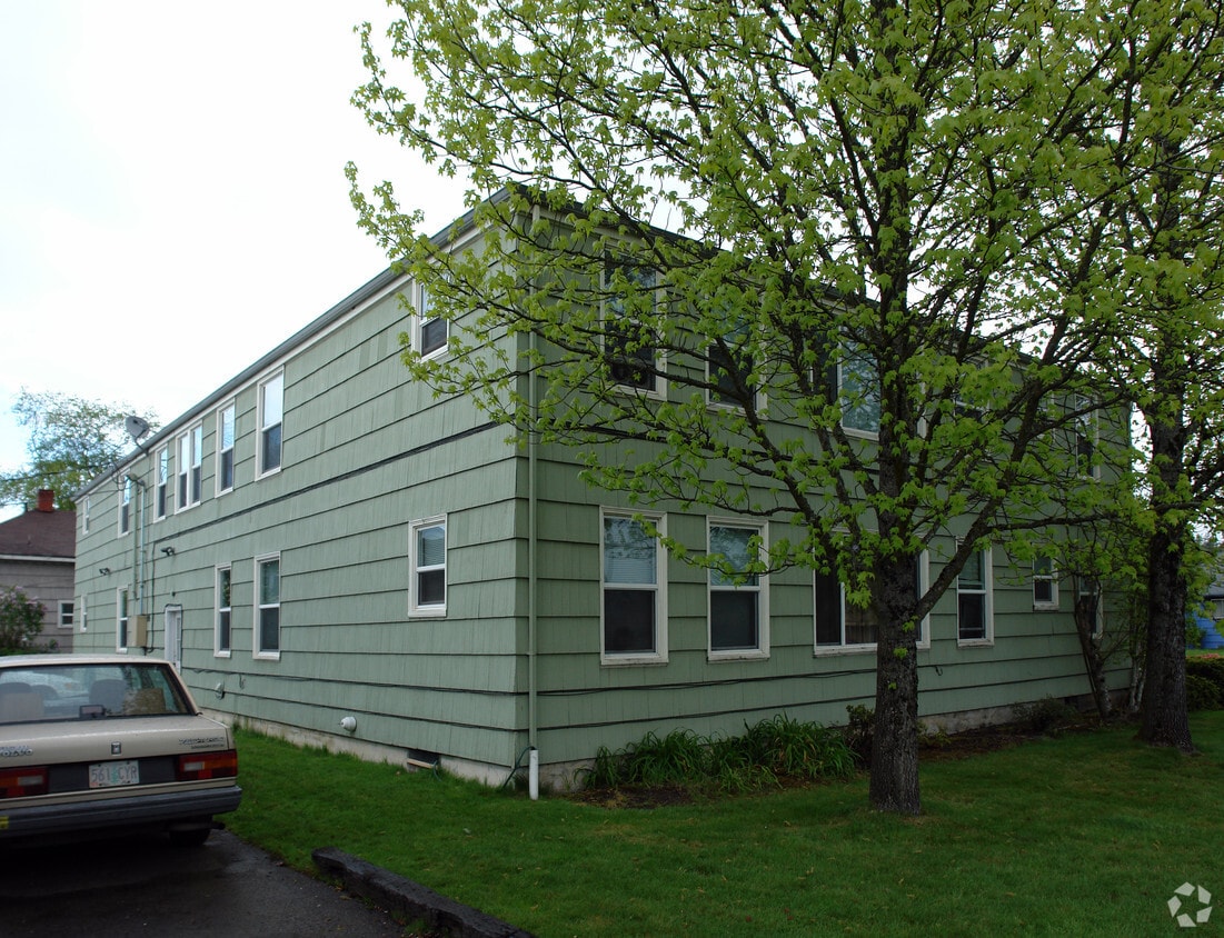 Building Photo - 1790 Ferry St