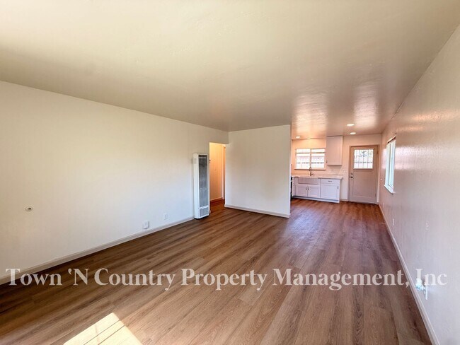 Foto del edificio - 818-820 University Ave.