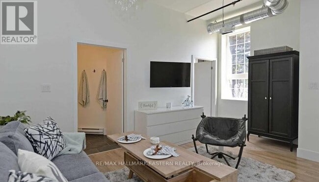 Building Photo - 1354 Youngs Point Rd