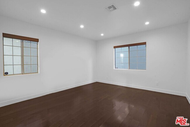 Foto del edificio - 3832 Shannon Rd