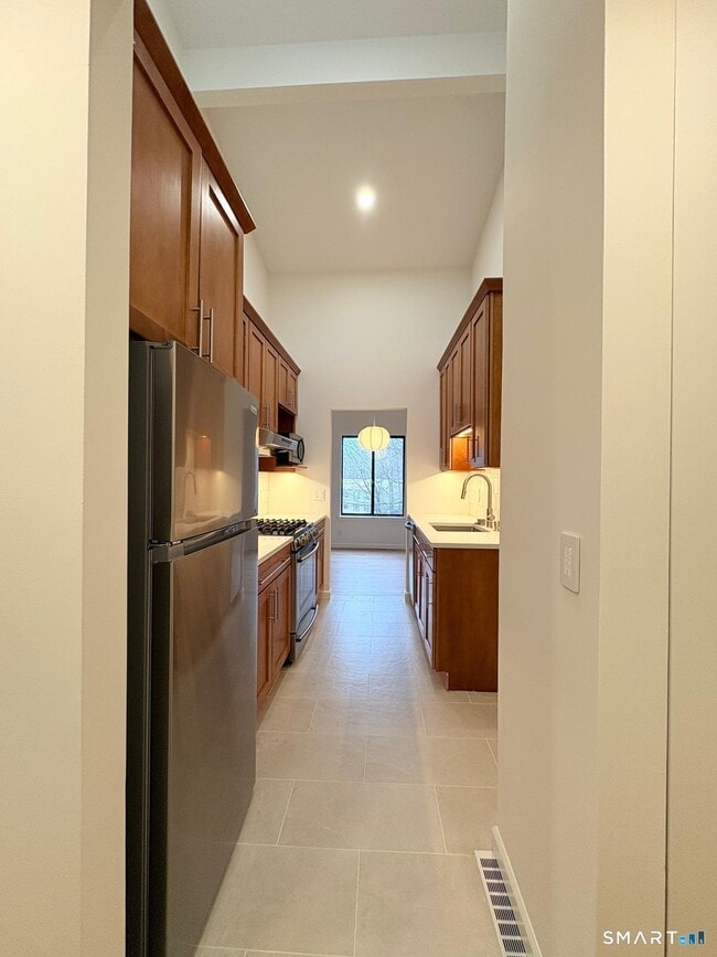 Building Photo - 9 Cook Close