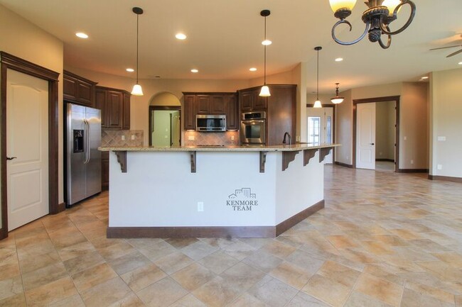 Foto del edificio - 3047 Bluffs Dr
