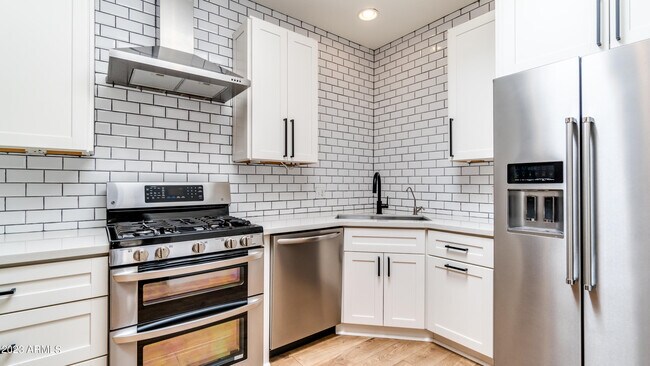 Foto del edificio - 3221 N 37th St