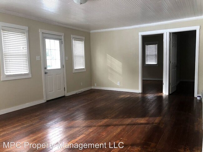 Building Photo - 3 br, 1 bath House - 34000 White Oak Drive