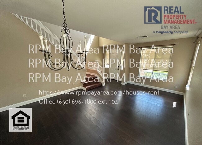 Building Photo - 250 Biarritz Ct