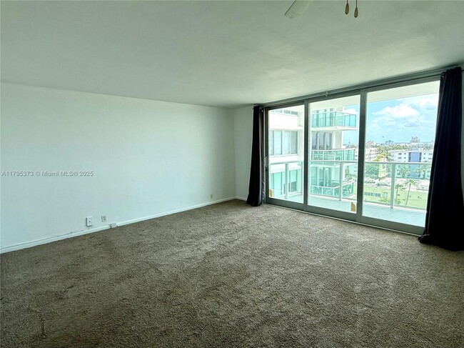 Building Photo - 1000 West Ave
