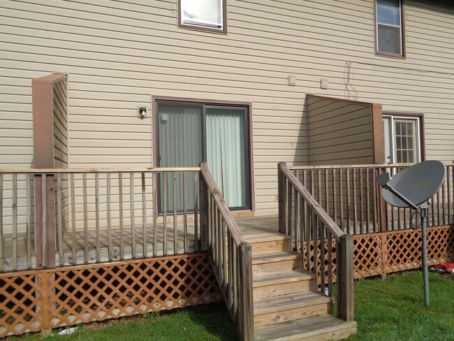 Building Photo - 138 Adams Lane