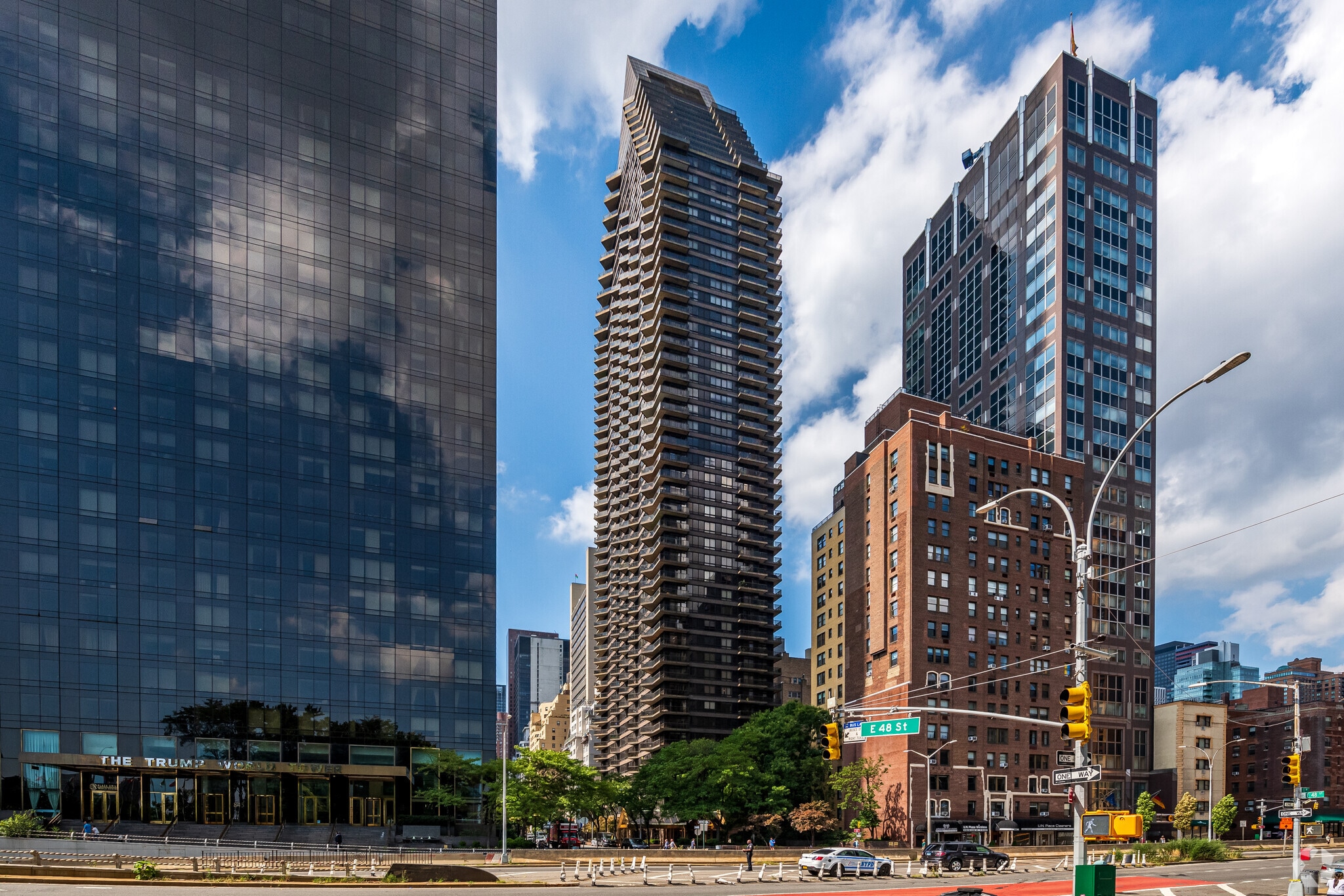 100 United Nations Plaza