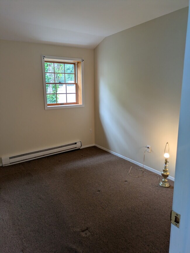 Bedroom - 50 S Washington Ave