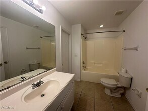 Building Photo - 3929 NW 42nd Ave