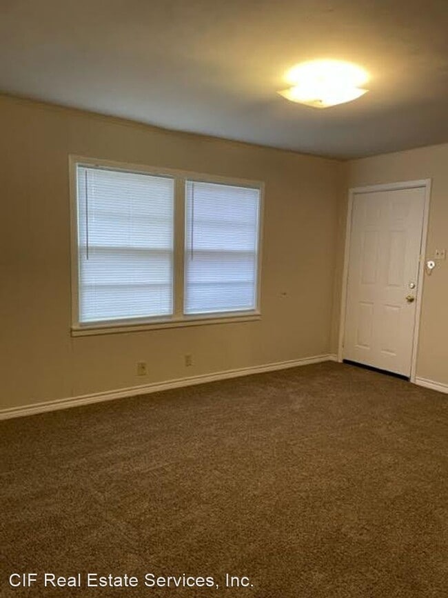 Building Photo - 3 br, 1.5 bath House - 2618 S 27th St