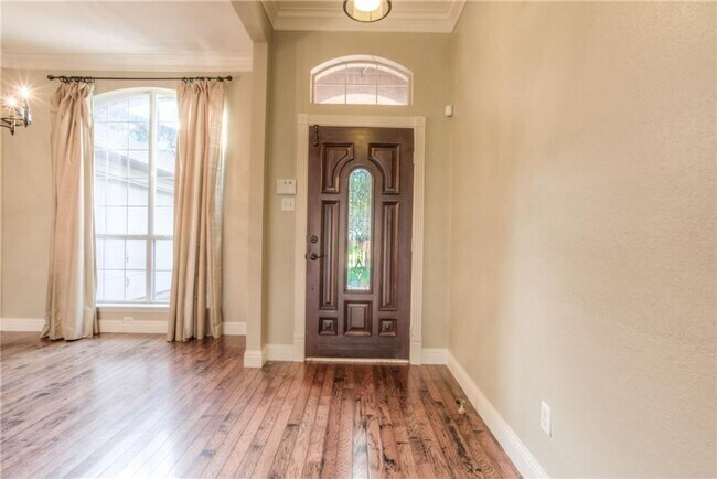 Foto del edificio - Spacious 3 Bed- 2 Bath in the Exclusive Private Riverwood Addition- SW Fort Worth- 76116