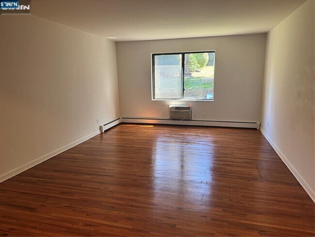 Foto del edificio - 107 Bellgrove Dr