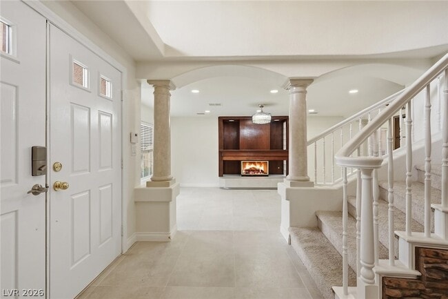 Building Photo - 9081 Lawton Pine Dr