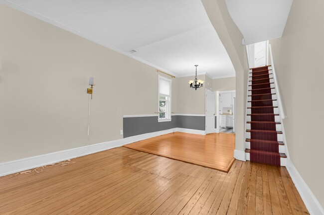 Building Photo - Timeless Brick Rowhome Steps from King Street