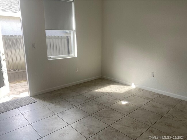 Building Photo - 27669 SW 133rd Ave