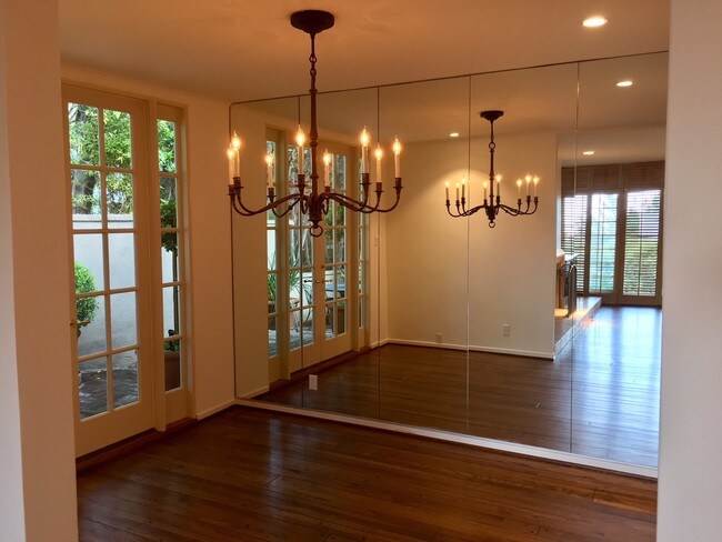 Foto del edificio - 8721 W Sunset Blvd